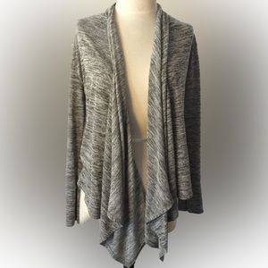 🧥🖤 Gray & White Drapey Sweater – Size L 🖤🧥